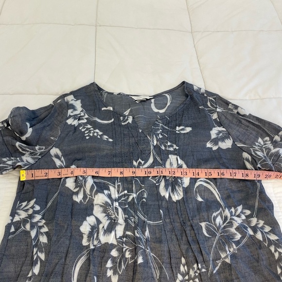 Christopher & Banks Size Large - Picture 8 of 9